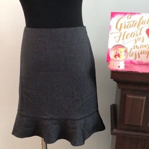 TAHARI Wool Skirt Size 4